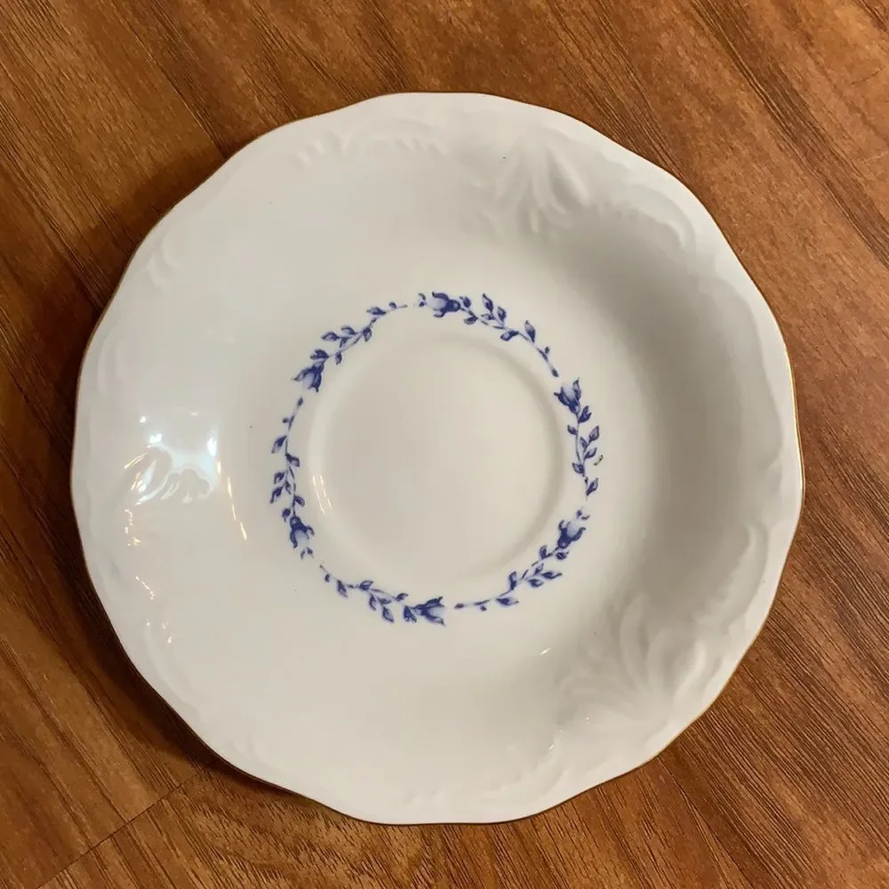 Gibson China Vintage Victorian Blue Rose 5 Piece Floral Place Setting Gold Trim